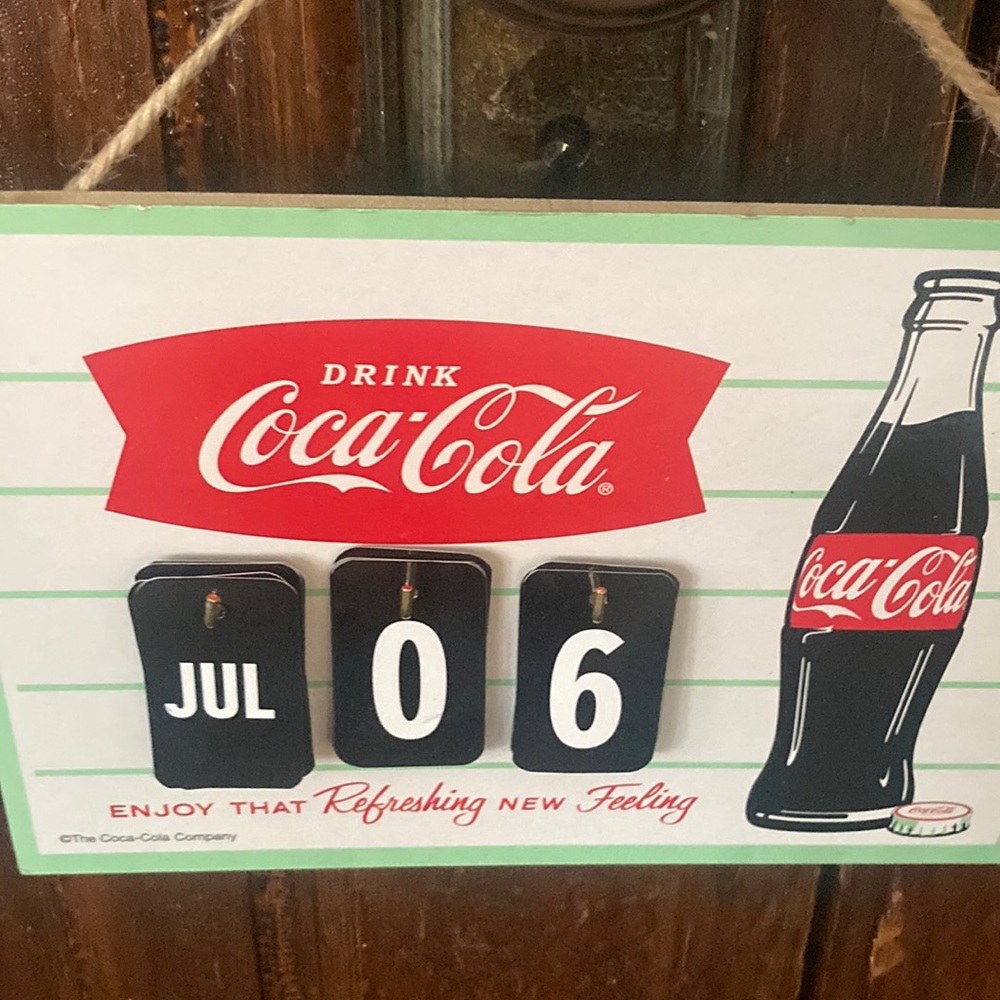 NWT Trademark Coca Cola Daily Monthly Calendar